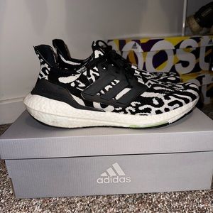 Adidas Ultraboost 22 ‘Zebra’